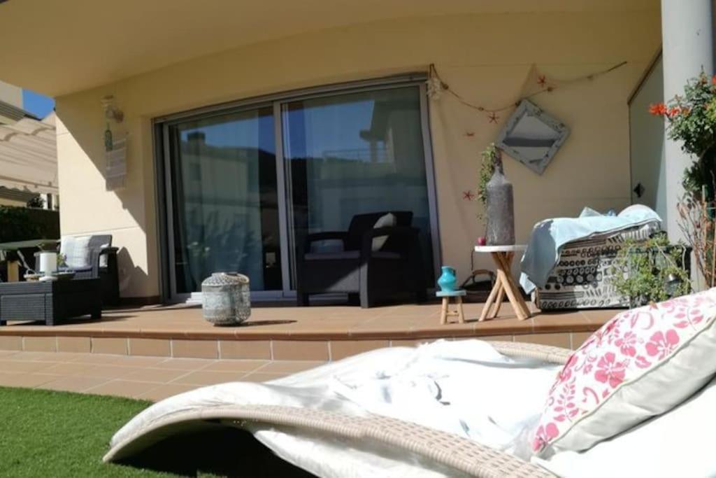 Residence Avec Piscine Face A La Mer, 1Ere Ligne Llanca Luaran gambar